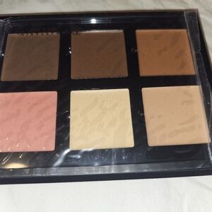 Anastasia Beverly Hills Blush and Contour Palette